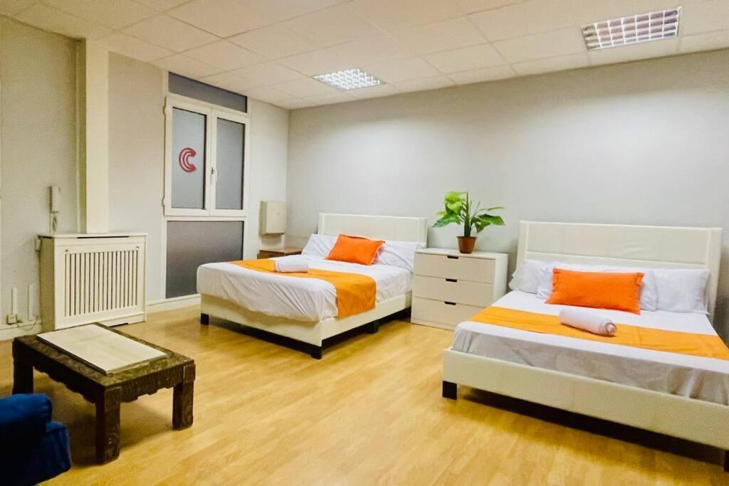 Apartments Plaza Callao Madrid Luaran gambar