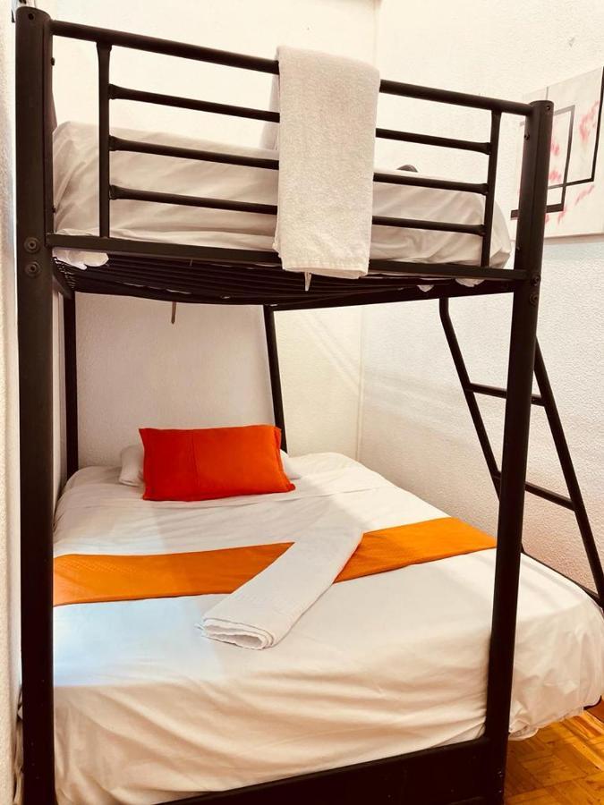 Apartments Plaza Callao Madrid Luaran gambar