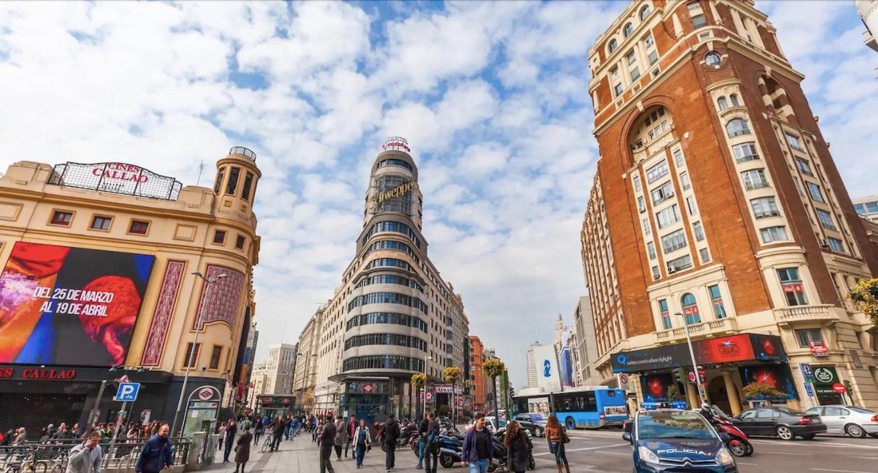 Apartments Plaza Callao Madrid Luaran gambar